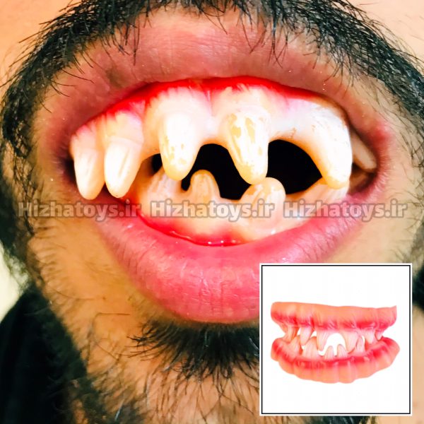 گریم یک مرد با دندان دراکولا